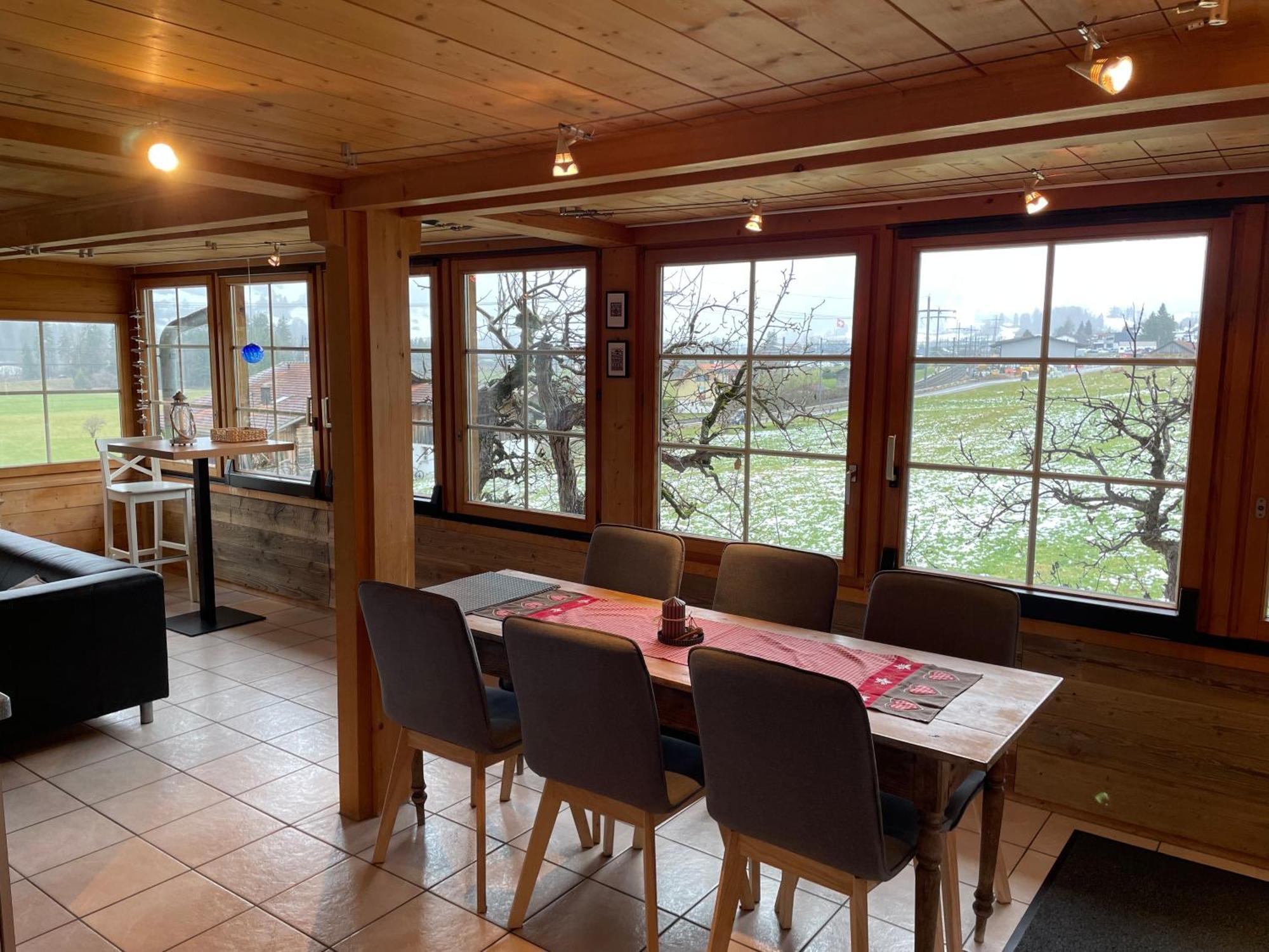 Edelweiss 4 Zi Ferienwohnung In Landhaus Frutigen Εξωτερικό φωτογραφία