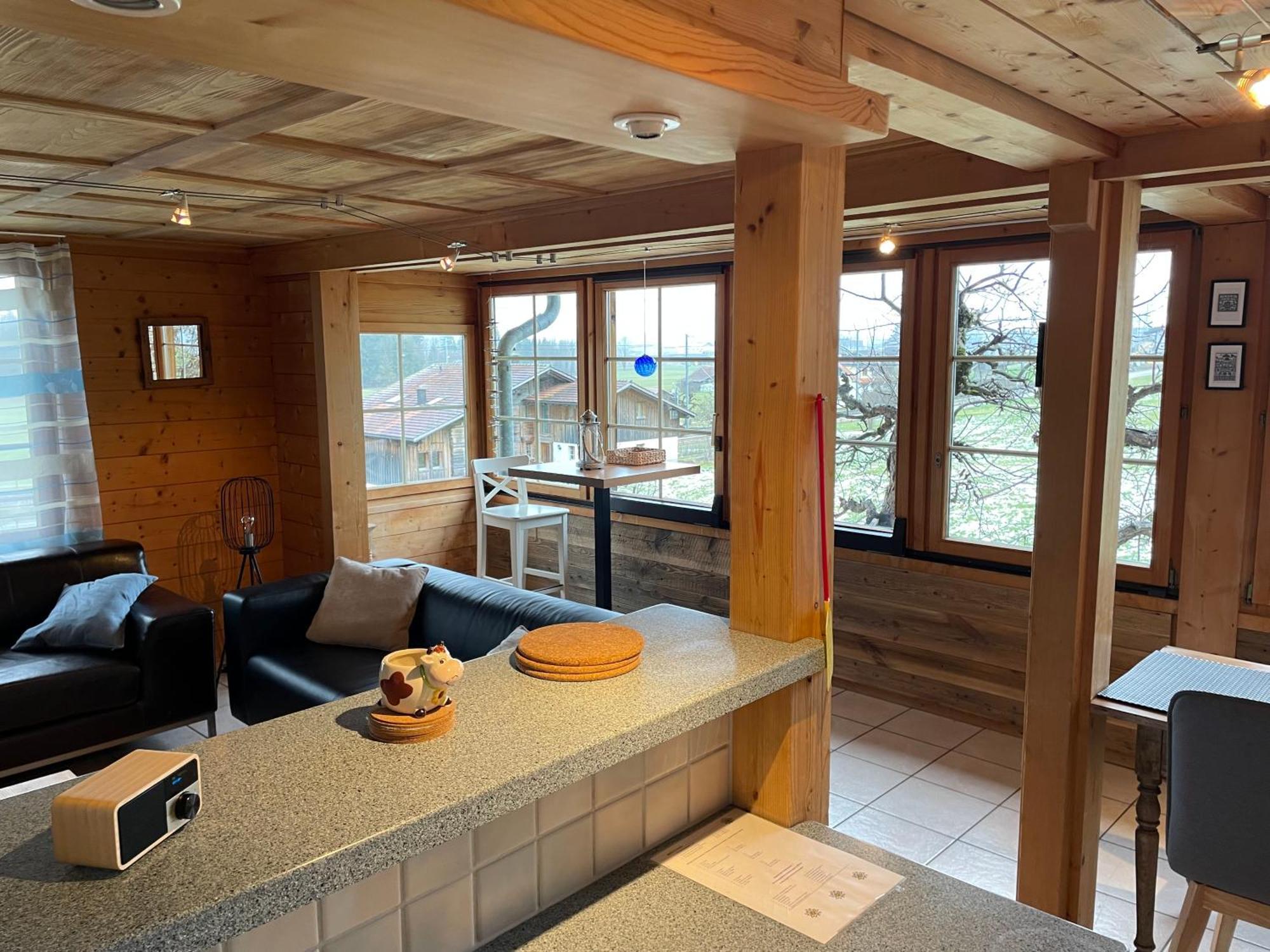 Edelweiss 4 Zi Ferienwohnung In Landhaus Frutigen Εξωτερικό φωτογραφία